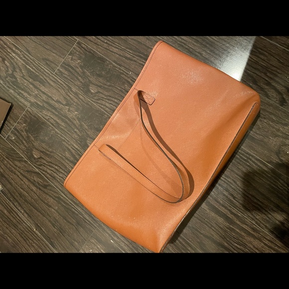 Authentic Michael Kors tote Bag - Picture 5 of 5